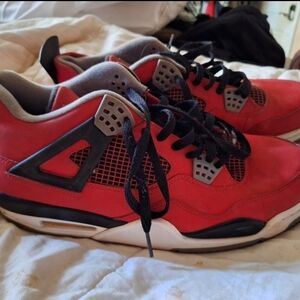 Nike Jordan 4 Retro Toro Bravo